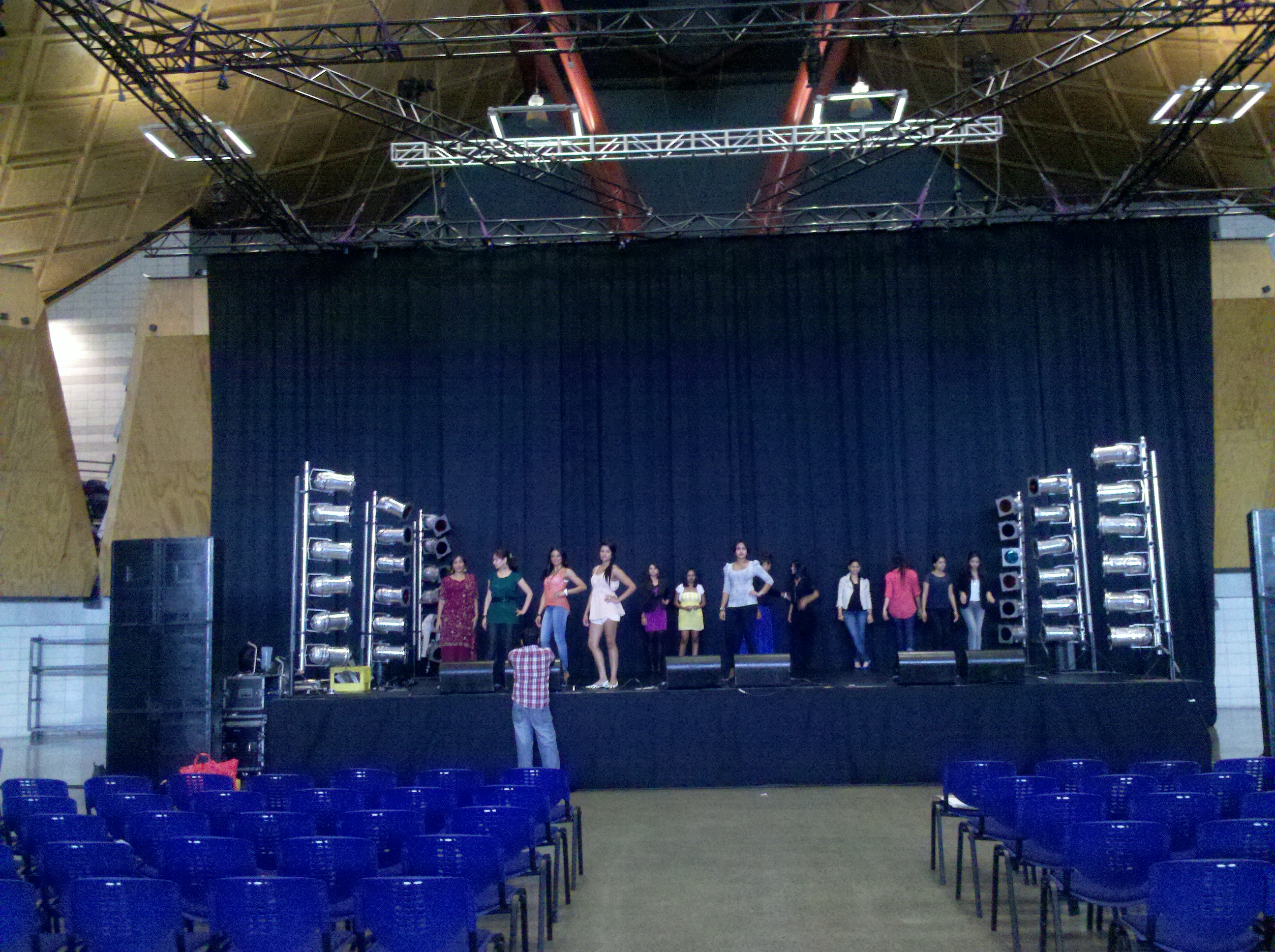 9.6m x 6.0m x 1.0m stage